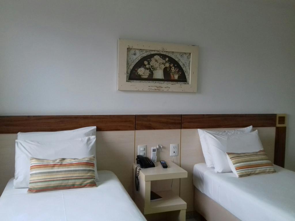 Pratti Hotel لينهارس المظهر الخارجي الصورة